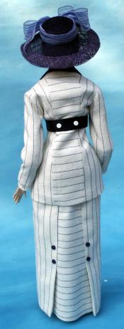 Click to enlarge image - Lady Marion 17 inch Mold Set - 1912 Rose's Boarding Suit