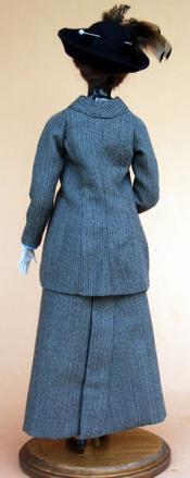 Click to enlarge image - Lady Marion 17 inch Mold Set - 1912 Traveling Suit